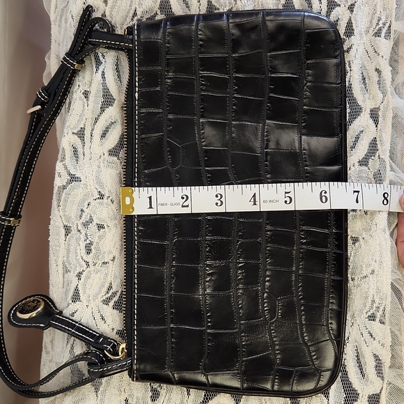 Dooney and  Bourke Croco Embossed Black Shoulder Strap Purse - Picture 14 of 15